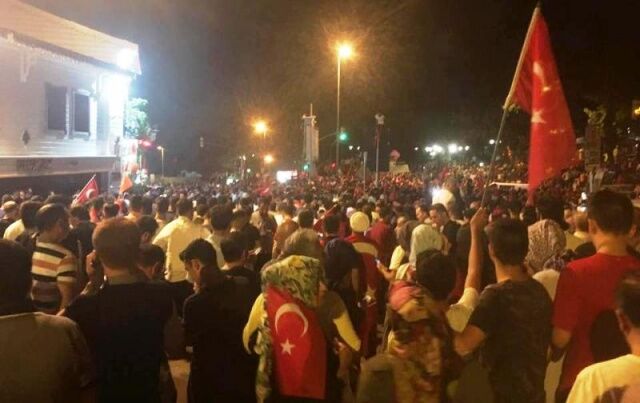 Ak Parti Ataşehir Demokrasi Nöbetinde 2016