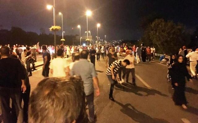 Ak Parti Ataşehir Demokrasi Nöbetinde 2016