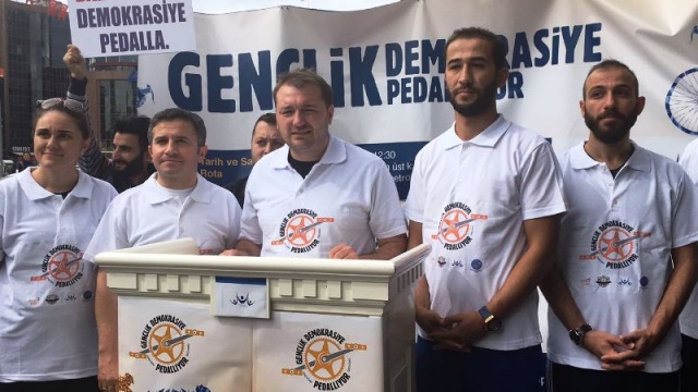 Ak Parti Ataşehir İlçe Gençlik Kolları, Gençlik Demokrasiye Pedallayor" etkinliği Fotoları