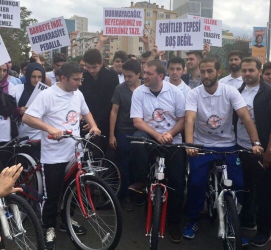 Ak Parti Ataşehir İlçe Gençlik Kolları, Gençlik Demokrasiye Pedallayor" etkinliği Fotoları