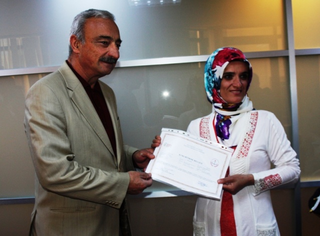 ATAMEM, ataşehir Belediyesi, Meslek Eğitim Merkezi Kursiyerleri, Sertifikalarını aldı