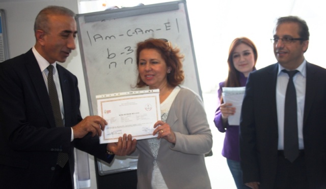 ATAMEM, ataşehir Belediyesi, Meslek Eğitim Merkezi Kursiyerleri, Sertifikalarını aldı