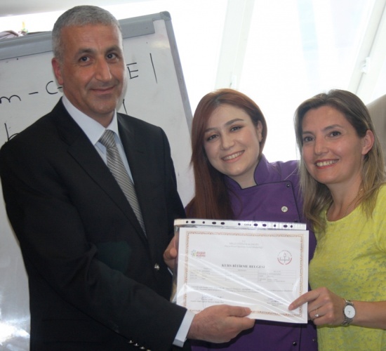 ATAMEM, ataşehir Belediyesi, Meslek Eğitim Merkezi Kursiyerleri, Sertifikalarını aldı