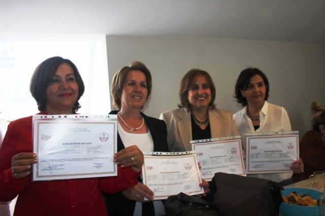 ATAMEM, ataşehir Belediyesi, Meslek Eğitim Merkezi Kursiyerleri, Sertifikalarını aldı