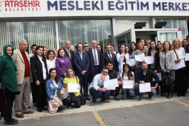 ATAMEM, ataşehir Belediyesi, Meslek Eğitim Merkezi Kursiyerleri, Sertifikalarını aldı