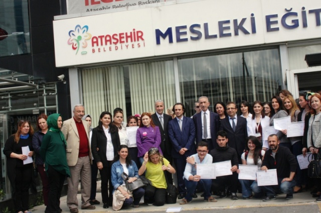 ATAMEM, ataşehir Belediyesi, Meslek Eğitim Merkezi Kursiyerleri, Sertifikalarını aldı