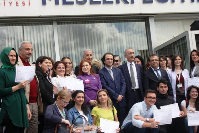 ATAMEM, ataşehir Belediyesi, Meslek Eğitim Merkezi Kursiyerleri, Sertifikalarını aldı