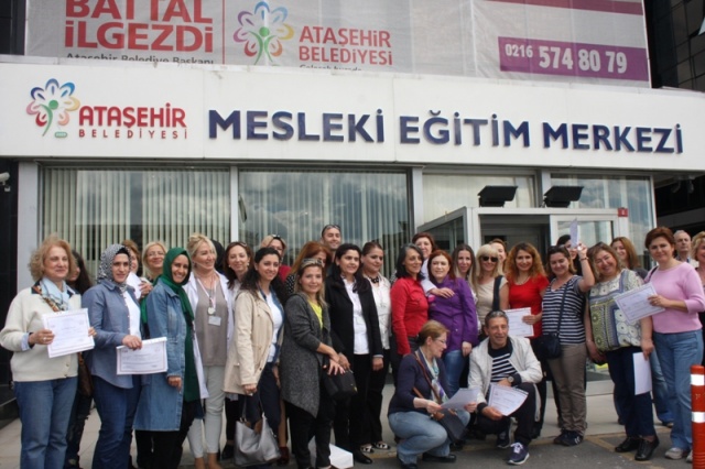 ATAMEM, ataşehir Belediyesi, Meslek Eğitim Merkezi Kursiyerleri, Sertifikalarını aldı