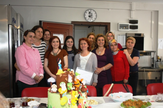 ATAMEM, ataşehir Belediyesi, Meslek Eğitim Merkezi Kursiyerleri, Sertifikalarını aldı