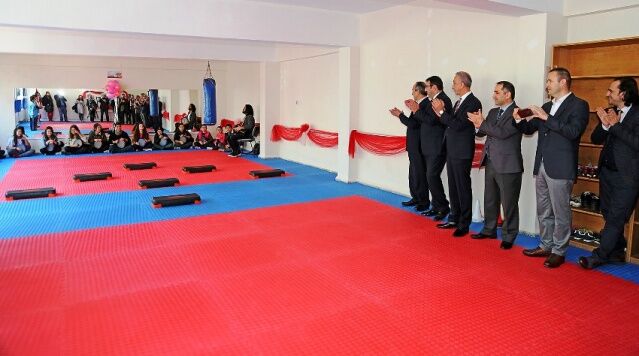 Ataşehir, Duriye Nuriye Öğrencileri Spor sınıfına kavuştu