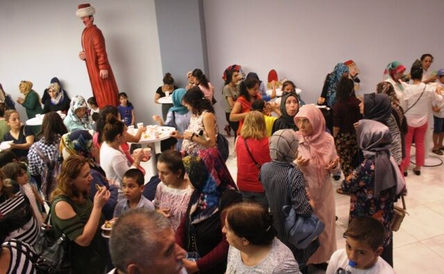 ATAŞEHİR’DE BİNLERCE ÇOCUK SANAT VE SPOR OKULLARINA KATILDI