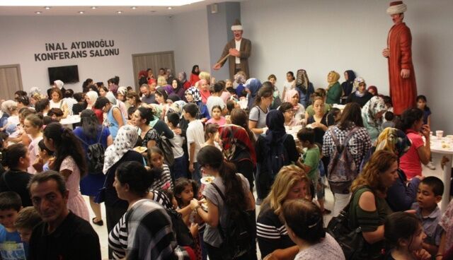 ATAŞEHİR’DE BİNLERCE ÇOCUK SANAT VE SPOR OKULLARINA KATILDI