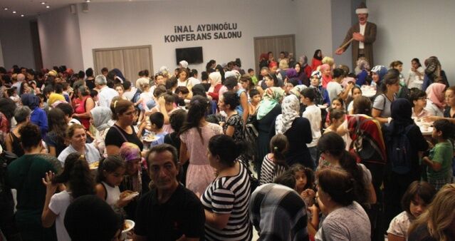 ATAŞEHİR’DE BİNLERCE ÇOCUK SANAT VE SPOR OKULLARINA KATILDI