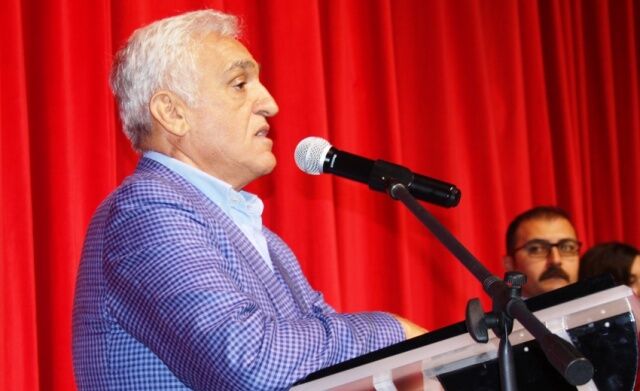 ATAŞEHİR’DE BİNLERCE ÇOCUK SANAT VE SPOR OKULLARINA KATILDI