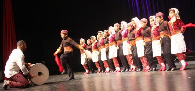 ATAŞEHİR’DE BİNLERCE ÇOCUK SANAT VE SPOR OKULLARINA KATILDI