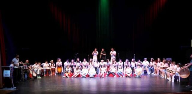 ATAŞEHİR’DE BİNLERCE ÇOCUK SANAT VE SPOR OKULLARINA KATILDI