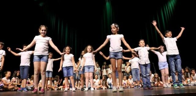 ATAŞEHİR’DE BİNLERCE ÇOCUK SANAT VE SPOR OKULLARINA KATILDI