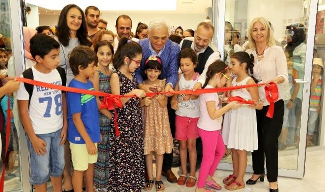 ATAŞEHİR’DE BİNLERCE ÇOCUK SANAT VE SPOR OKULLARINA KATILDI