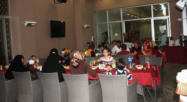 Ege Yapı Yenisahra arsa sahipleriyle iftar yemeğinde buluştu