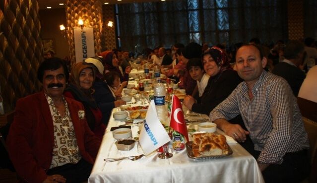 Ege Yapı Yenisahra arsa sahipleriyle iftar yemeğinde buluştu