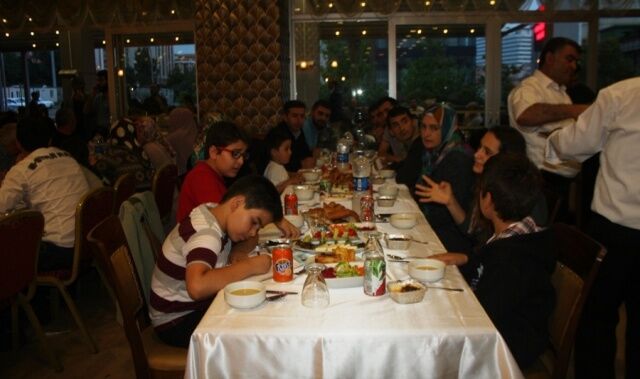 Ege Yapı Yenisahra arsa sahipleriyle iftar yemeğinde buluştu