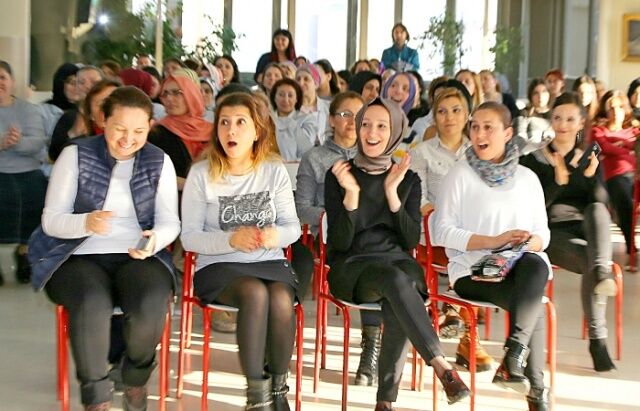 Kadınlar Gününde Kadınlara Battal, Gamze Akkuş İlgezdi, Türkan Şoray Sürprizi