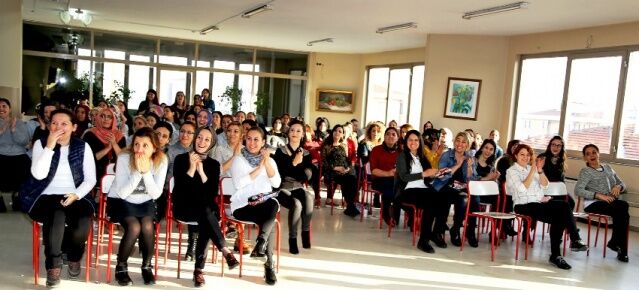 Kadınlar Gününde Kadınlara Battal, Gamze Akkuş İlgezdi, Türkan Şoray Sürprizi