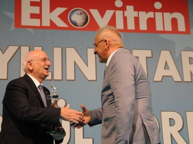 Çankırılı İşadamı, Kaptan Mustafa CAN İş Dünyası Onur Ödülünü Aldı