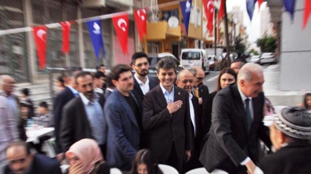 İBB Başkanı, Uysal Ataşehirlilerle Sokak İftarında Buluştu