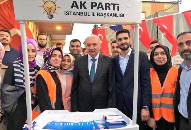 İBB Başkanı, Uysal Ataşehirlilerle Sokak İftarında Buluştu