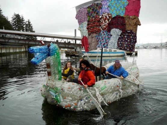 Pet Şişeden Yapılış Kayıklar