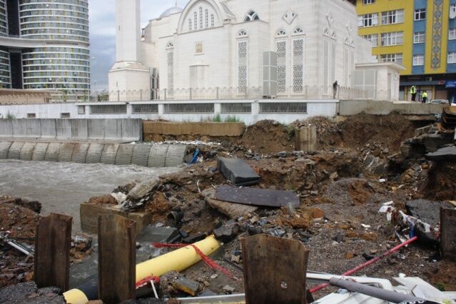 Ataşehir, Yenisahra, Ali Fuat Cebesoy Köprüsü Sel Baskını Fotoları 18 Temmuz 2017