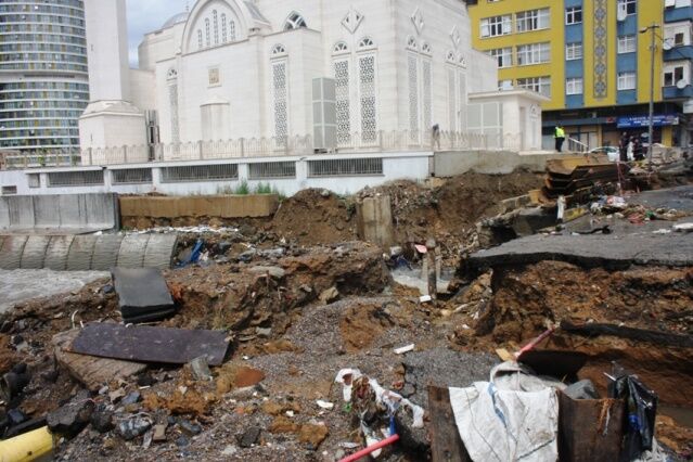 Ataşehir, Yenisahra, Ali Fuat Cebesoy Köprüsü Sel Baskını Fotoları 18 Temmuz 2017
