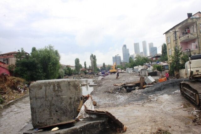 Ataşehir, Yenisahra, Ali Fuat Cebesoy Köprüsü Sel Baskını Fotoları 18 Temmuz 2017