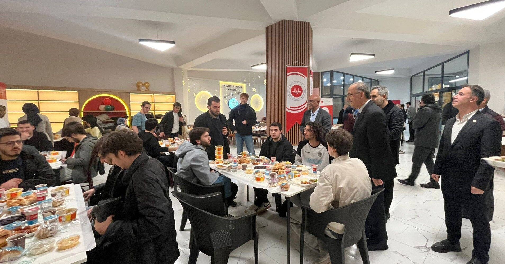 Ataşehir Medine Mescidinde Gençlik Merkezi Açıldı, 10