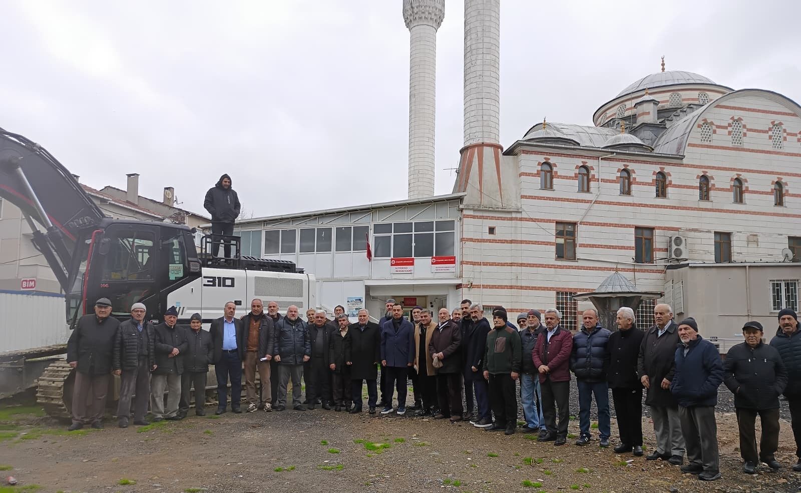 Kayişdaği Merkez Cami̇i̇ İnşaatina Bu Gün Dualarla Başlanildi (2)
