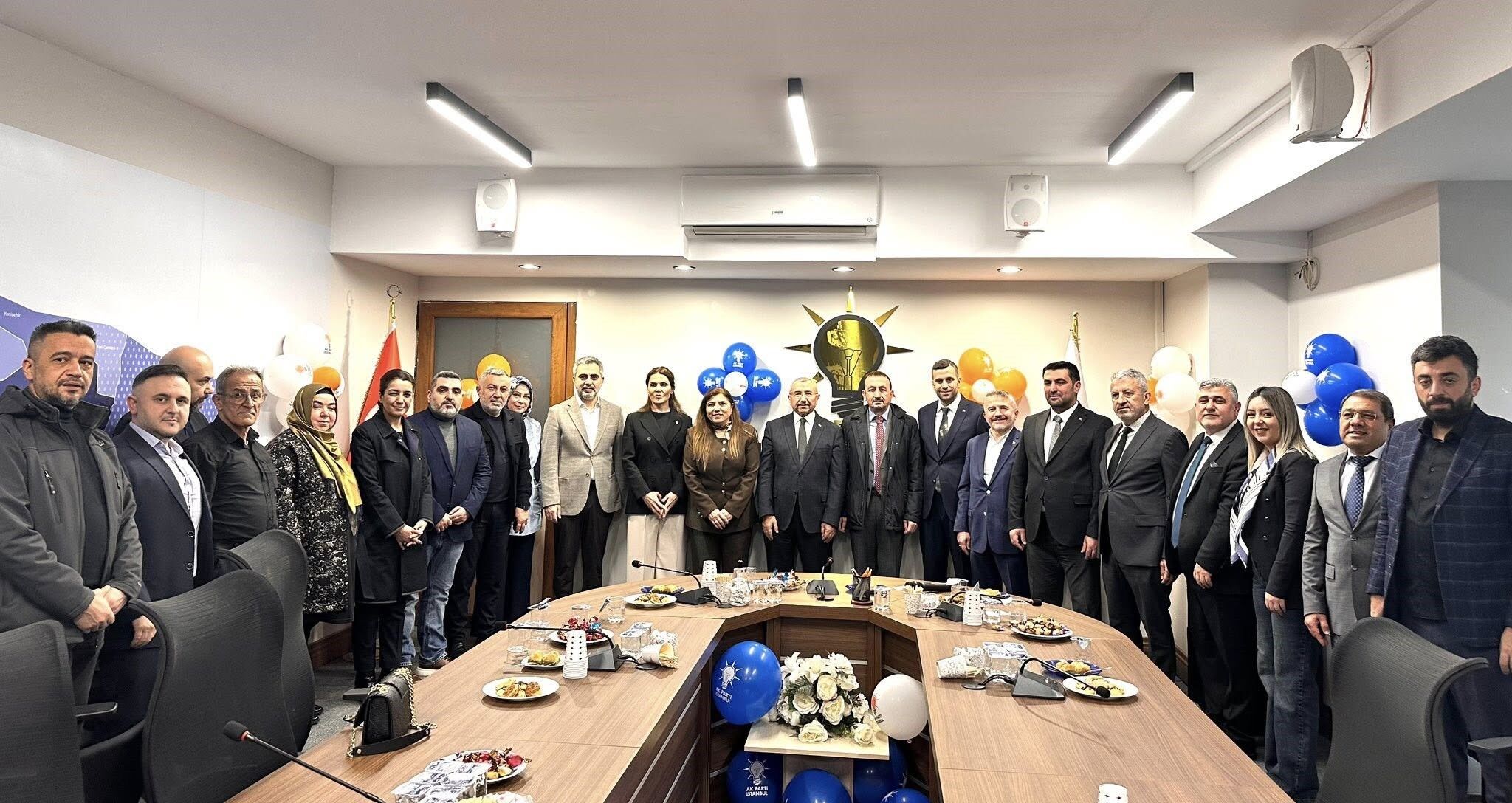 Ak Parti Ataşehir'de Bayram Coşkusu