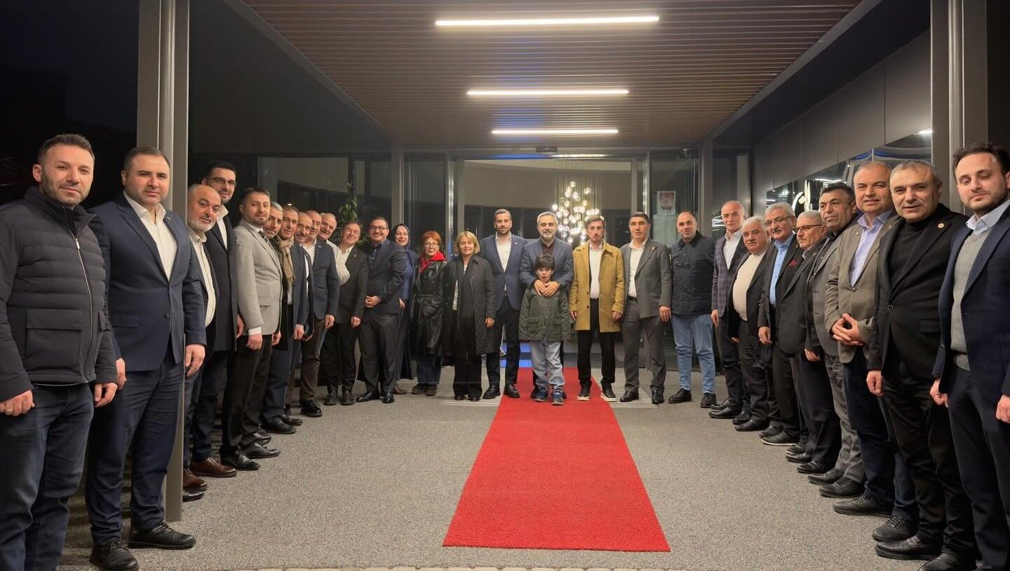 Ak Parti Ataşehir’den Birlik Ve Dayanışma İftarı Muhtarlar Ve Meclis Üyeleri Bir Arada