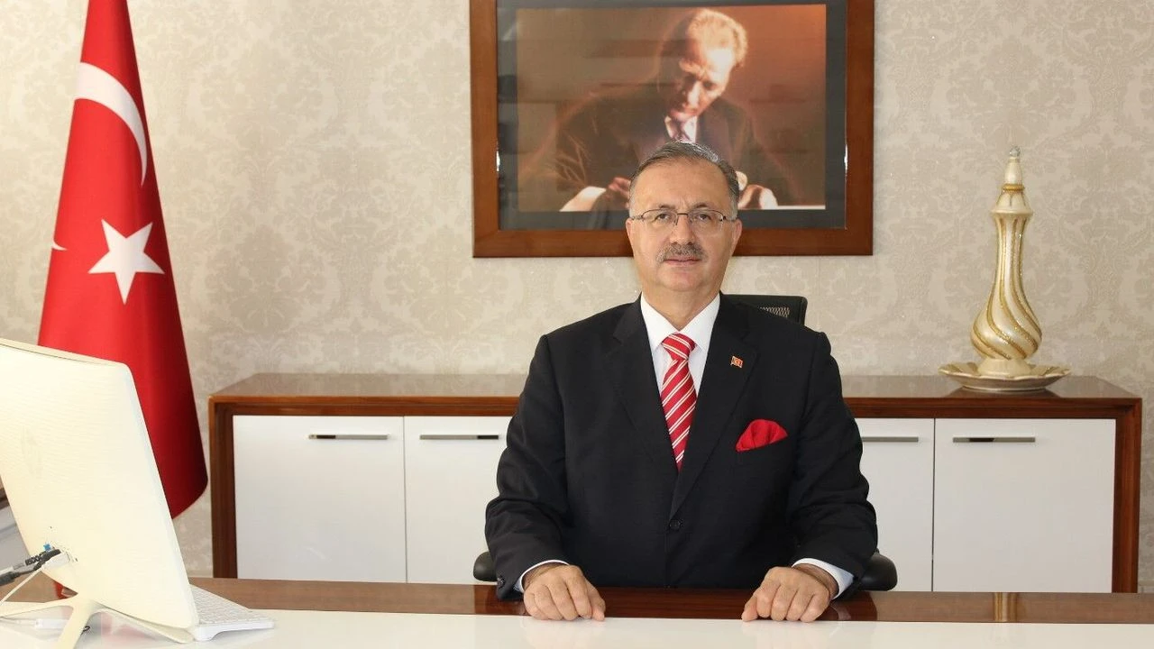 Ataşehir Kaymakamı Bekir Dınkırcı