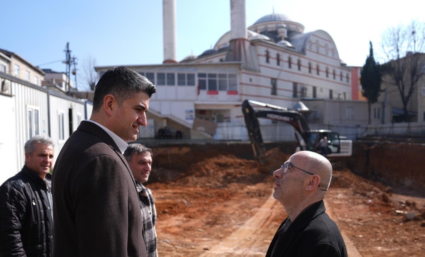 Başkan Onursal Adıgüzel Kayışdağı Merkez Camii’nin Şantiyesinde Incelemelerde Bulundu (6)
