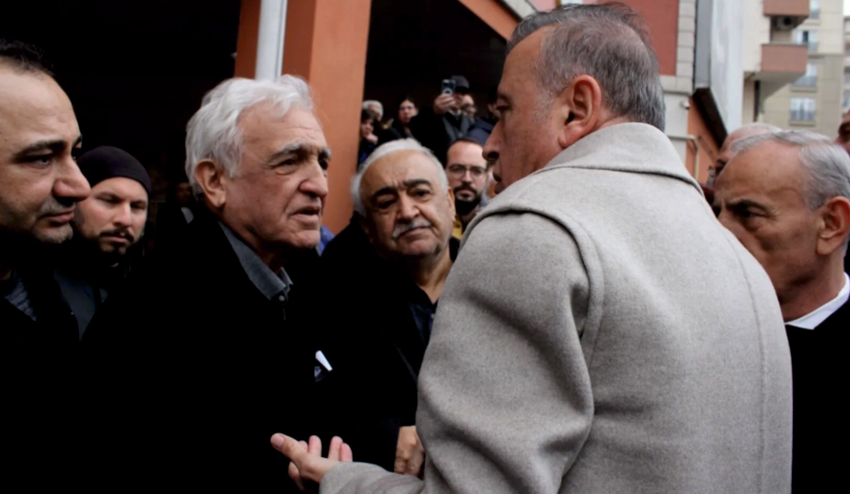 Fahretti̇n Kayhan Son Yolculuğuna Uğurlandi, 01