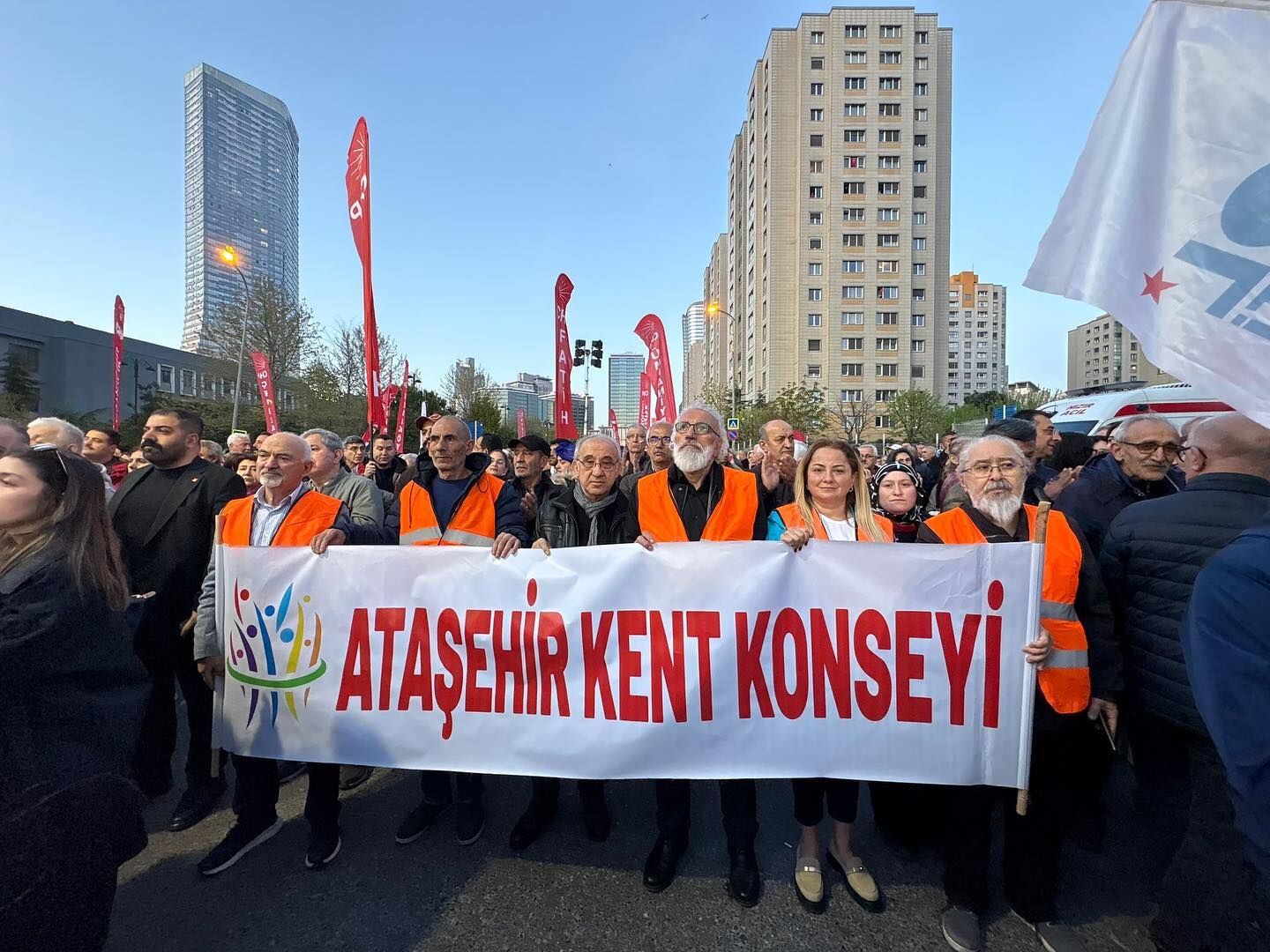 671172088 18006009044904424 7910734169436072046 N