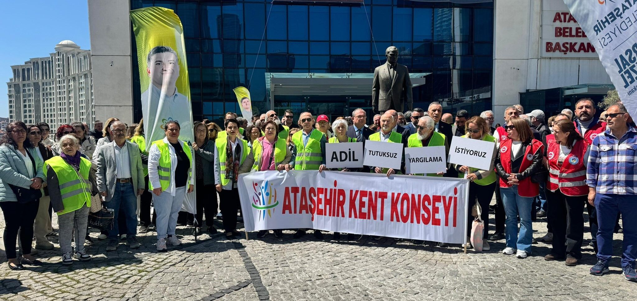 684731155 10174223091480644 5066440845969982267 N