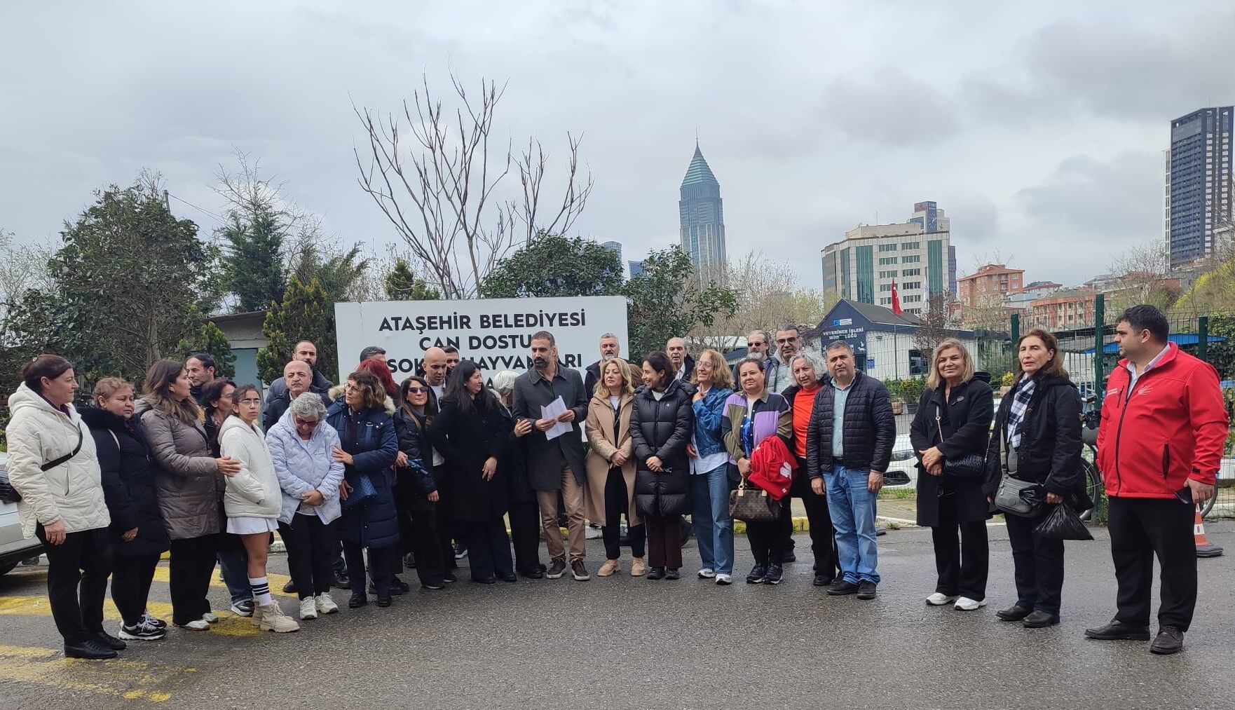Chp, Ataşehir’de Sokak Hayvanları İçin Vicdan Çağrısı Yaptı
