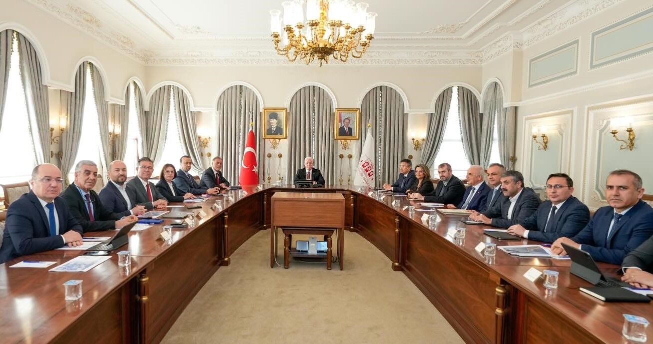 İstanbul’da Dönüşüm Seferberliği Valilik’te Dev Kentsel Dönüşüm Zirvesi! (2)