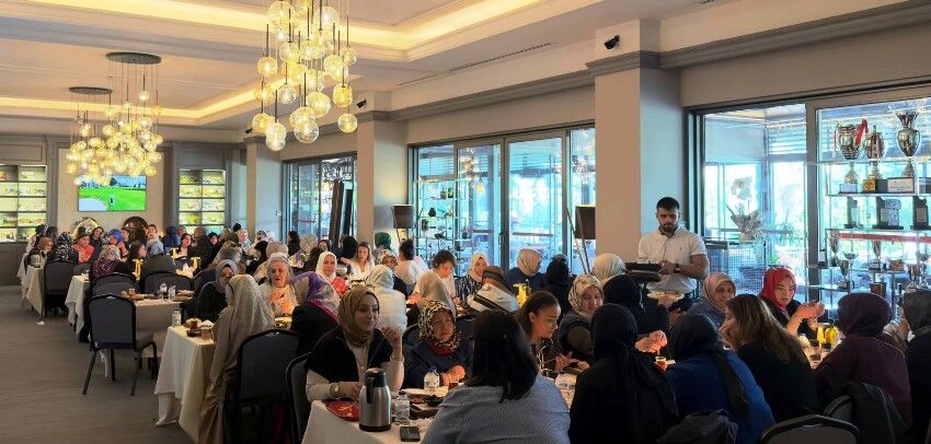 Ak Parti Ataşehir İlçe Kadın Kolları (2)