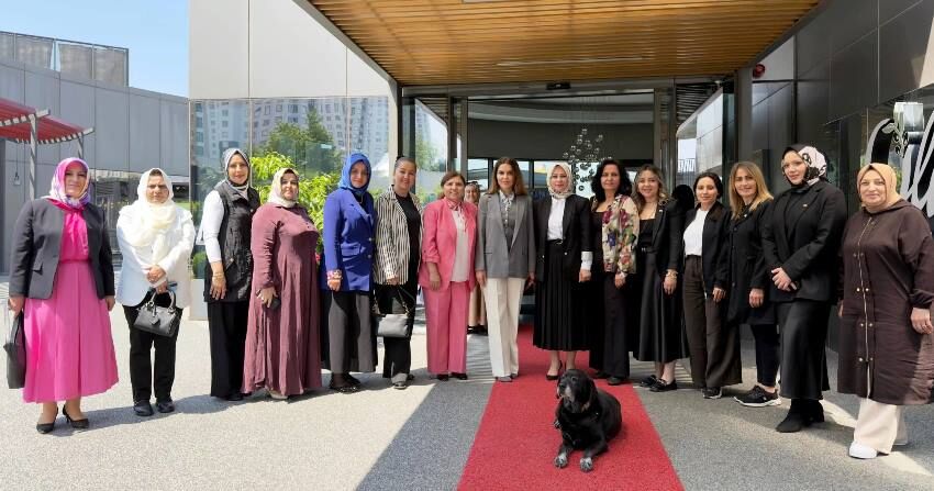 Ak Parti Ataşehir İlçe Kadın Kolları,