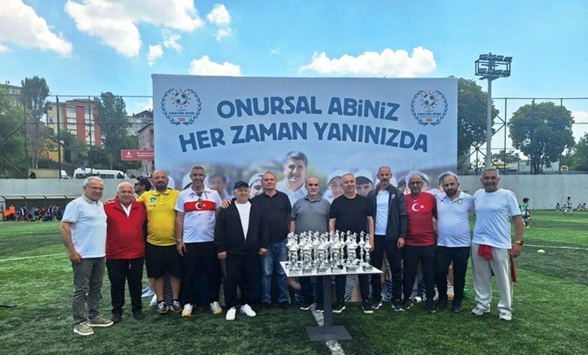 Ataşehir Kulüpler Birliği’nden Onursal Adıgüzel’e Vefa Turnuvası