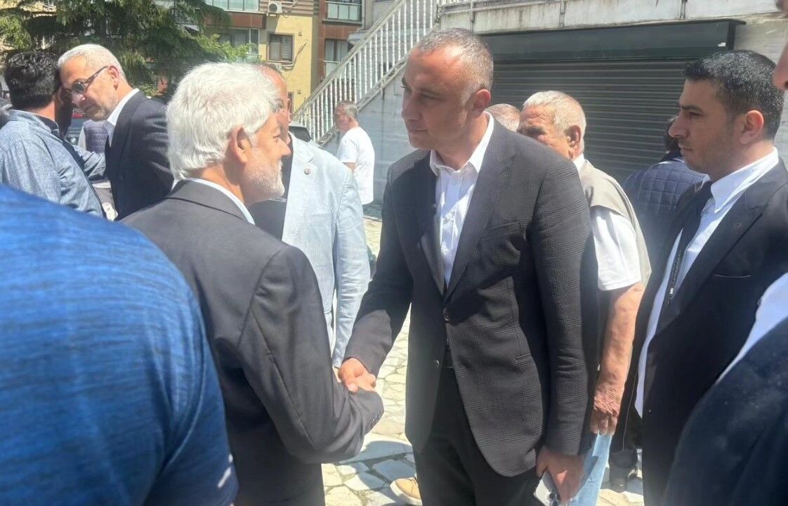 Mhp Ataşehi̇r’den Gürdal Ai̇lesi̇ne Aci Gününde Destek