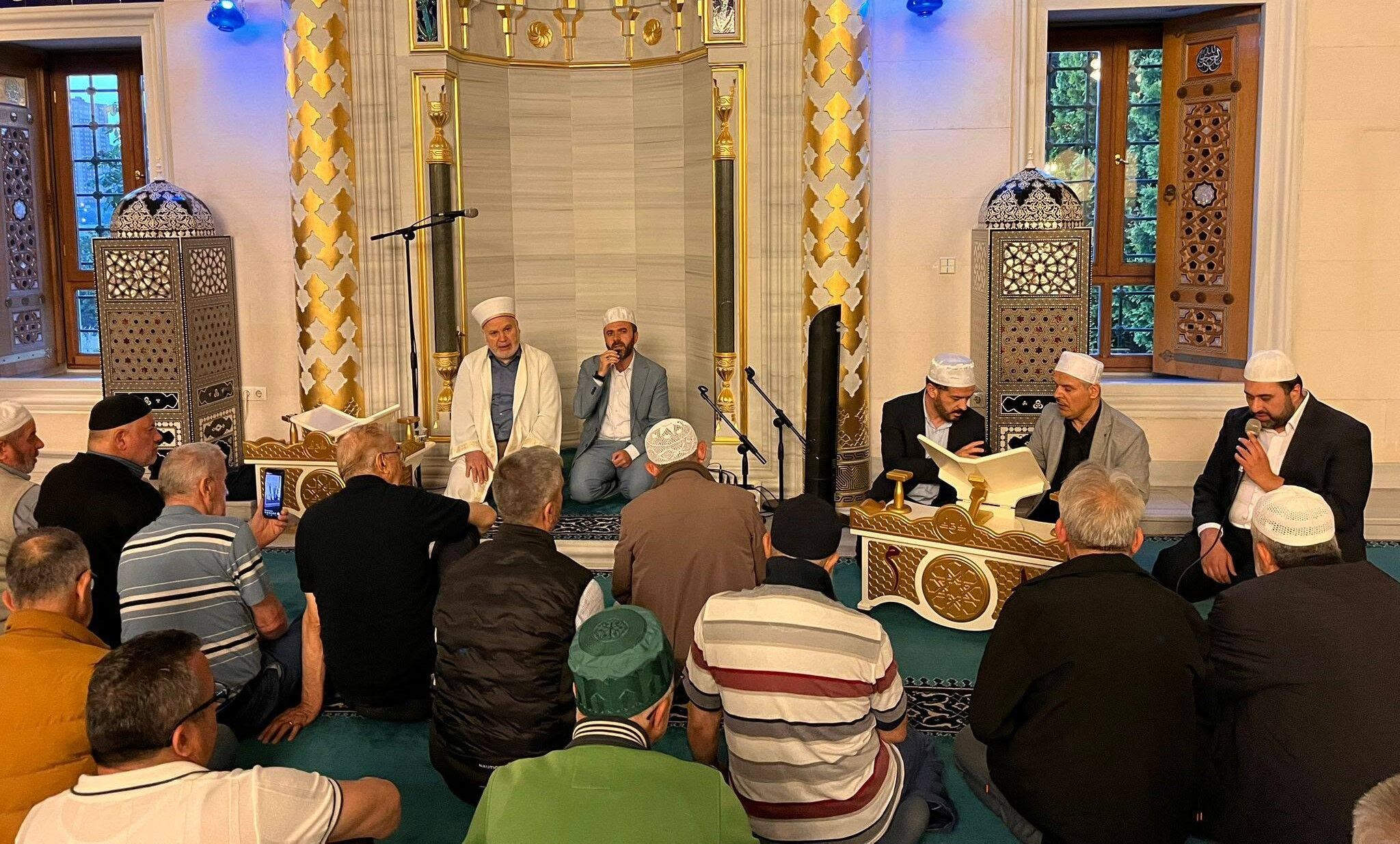 Ataşehi̇r'de Kur'an Zi̇ki̇r Ve Sohbet Programi (2)